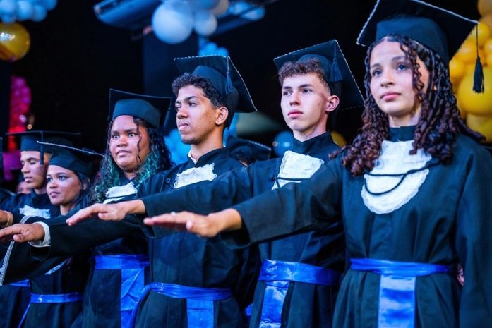 Cerca de 1.500 alunos da Semed celebram Formatura Unificada do 9º ano