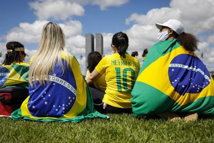 Sabujos, vassalos e traidores