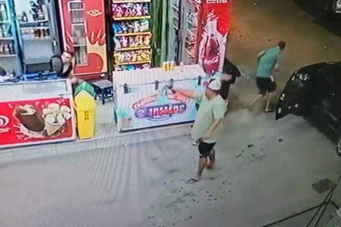 Vídeo mostra momento em que funcionário de posto de combustível é assassinado; veja imagens