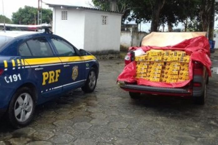 PRF apreende 180kg de fumo sem nota fiscal em Atalaia