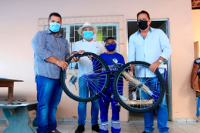Garis e margaridas de São Sebastião participam de sorteio de bicicletas e cestas básicas 