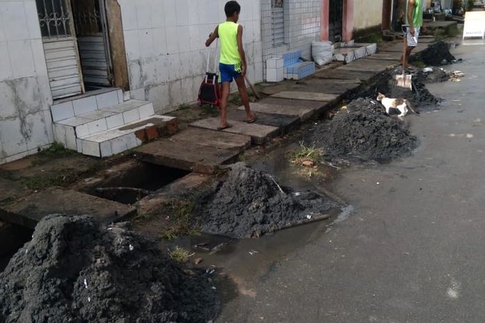 Prefeitura retira três toneladas de lixo de rede de drenagem