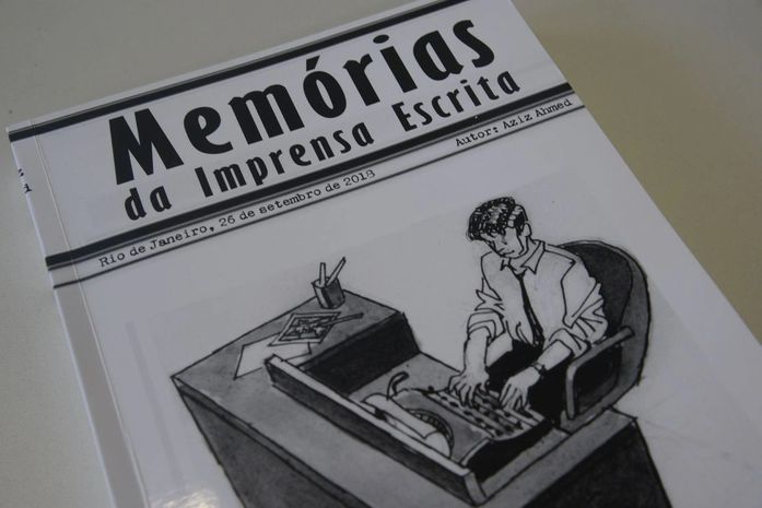 Livro com histórias de jornalistas relata episódios inusitados