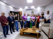 Prefeita Tia Júlia avança em diálogo com servidores da Educação durante reunião com o Sinteal