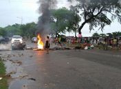 Protesto bloqueia via no Vergel