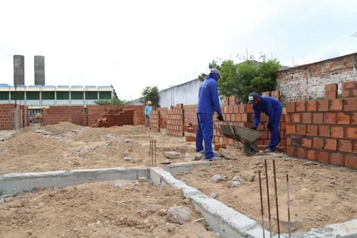 Reforma da Escola Pontes de Miranda segue em ritmo acelerado em Arapiraca