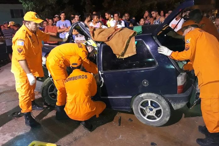 Veículos colidem na cidade de Maragogi