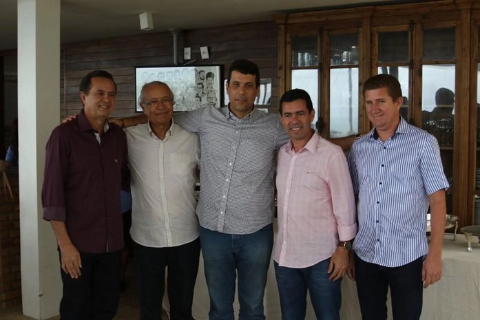 Prefeito Ediel Leite prestigia evento de confraternização da AMA