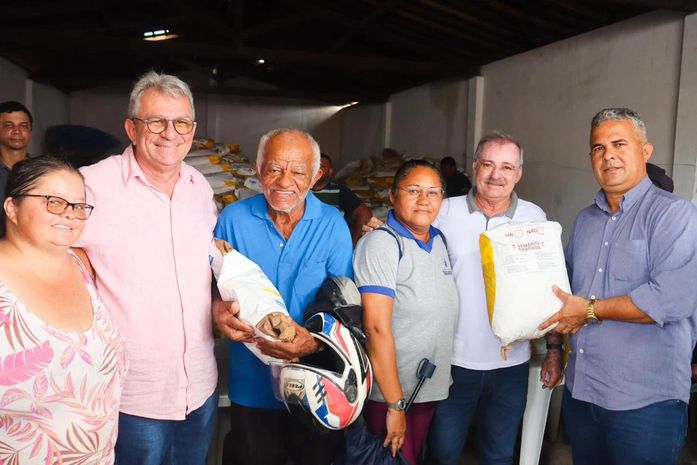 Prefeitura de Taquarana entrega 40 toneladas de sementes à agricultores