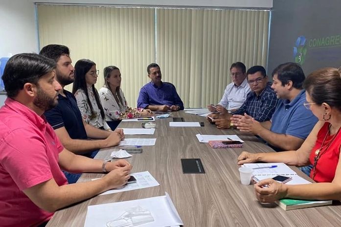 Presidente do Conagreste, Marlan Ferreira, se reúne com prefeitos para definir operação da Estação de Transbordo de Resíduos Sólidos