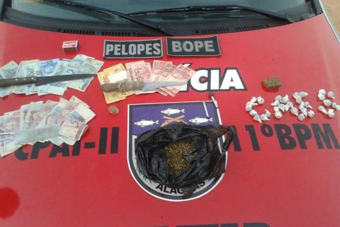 Trio é preso acusado de tráfico de drogas em Piaçabuçu