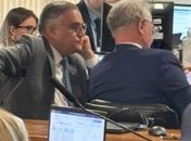 Renan Calheiros e João Caldas assistem juntos a sabatina da ministra Marluce Caldas