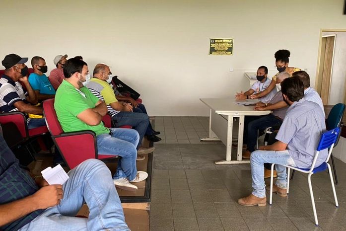 Agricultores de São Miguel dos Campos participam de reunião para viabilizar crédito com o Banco do Nordeste