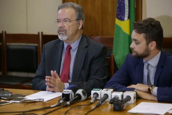 Governo lança política para empregar detentos e egressos de presídios
