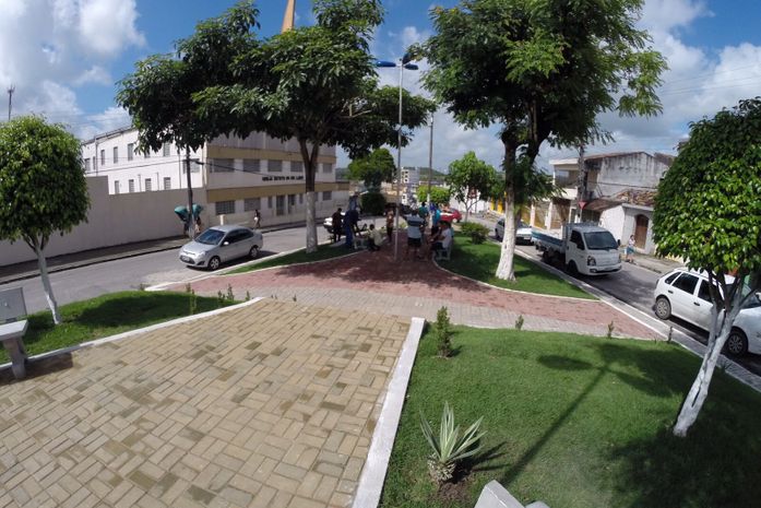 Moradores de Rio Largo ganham praça com acesso livre à internet