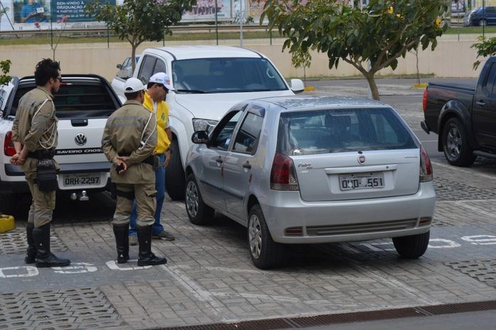 Vagas especiais em estacionamentos privados começam a ser fiscalizadas em Arapiraca