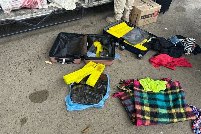 PRF intercepta, na BA, passageira com 24kg de drogas que seriam levadas para cidade do Sertão alagoano
