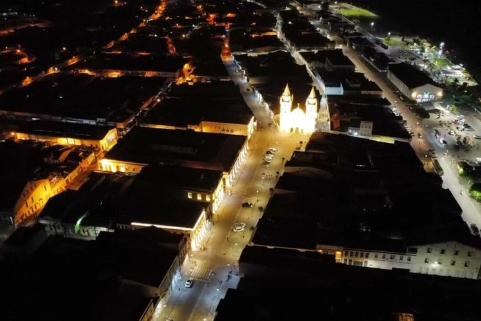 Prédios do Centro Histórico de Penedo ganham iluminação cênica