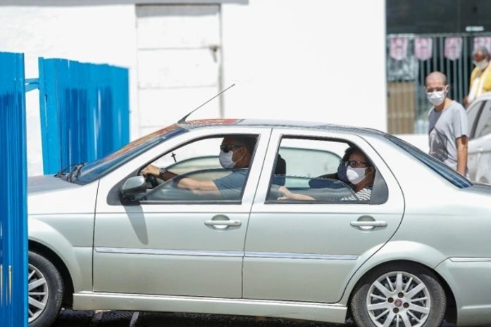 Decreto permite entrada de apenas uma pessoa por família em estabelecimentos comerciais