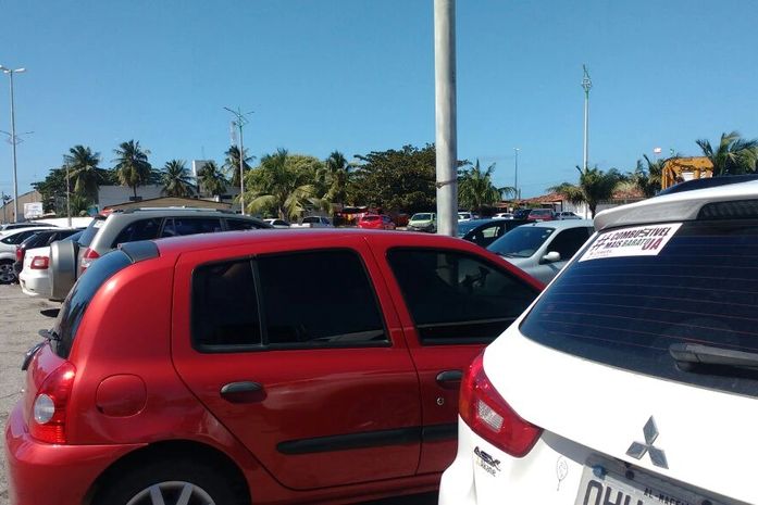 Motoristas protestaram nesta terça-feira (25) em Jaraguá
