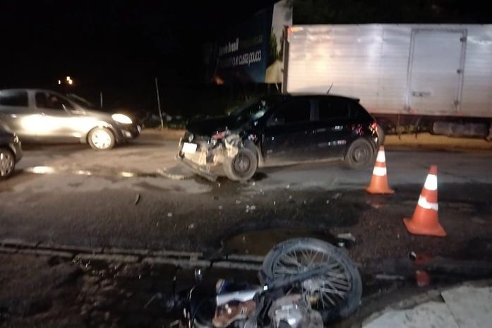 Motociclista fica ferido em colisão com carro em Arapiraca