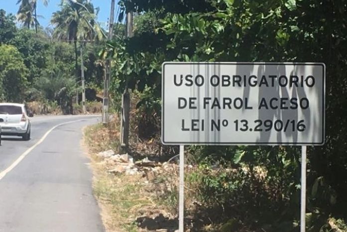 Lei do Farol Baixo já está valendo nas rodovias estaduais