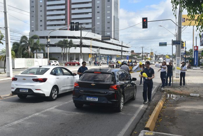 Estudantes fazem ação de conscientização sobre a valorização da vida