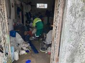Roedores, escorpiões e baratas: duas caçambas de entulhos são retiradas de residência na Santa Amélia 