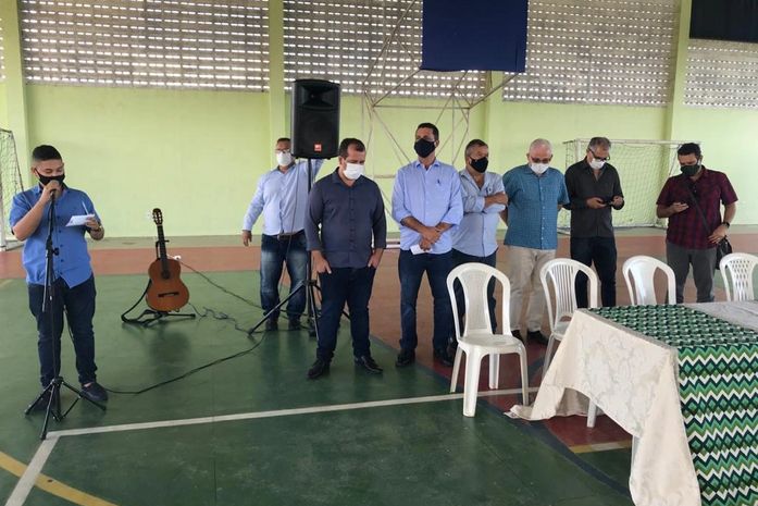 Prefeito de Limoeiro, Marlan Ferreira, e secretários municipais participaram do evento.