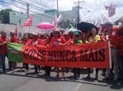 Integrantes da Frente Popular fazem ato em Maceió