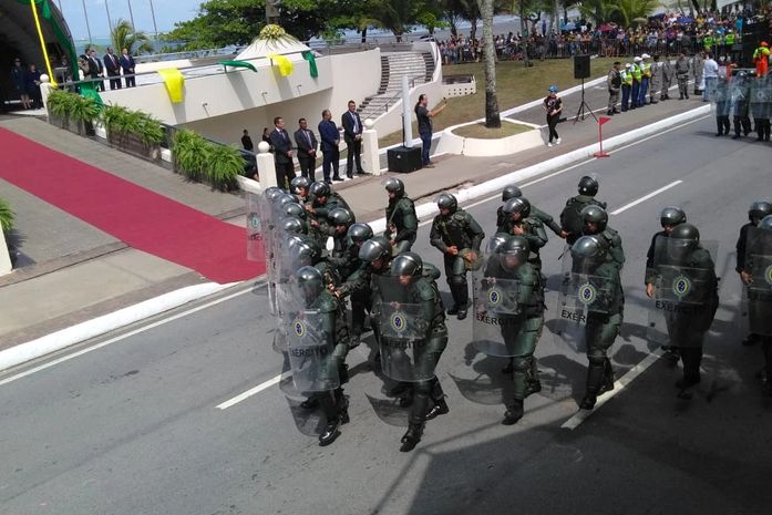 Exército também desfilou na manhã de hoje