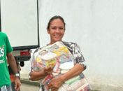 Assistência Social de Anadia distribui 300 cestas de alimentos