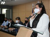 Prefeita Fabiana Pessoa presta juramento em sessão da Câmara Municipal