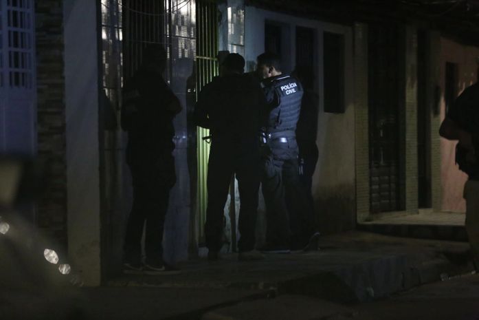 Polícia Civil realiza operação para prender acusados de homicídios, em Maceió