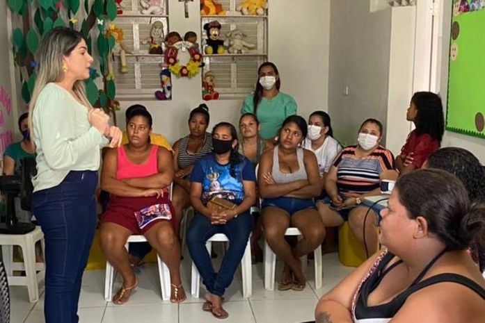 Abril Azul: Assistência Social de Anadia promove roda de conversa sobre autismo