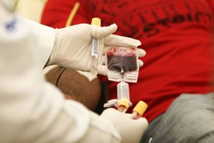 Vacina impede doação de sangue por quatro semanas; doe sangue antes de se vacinar