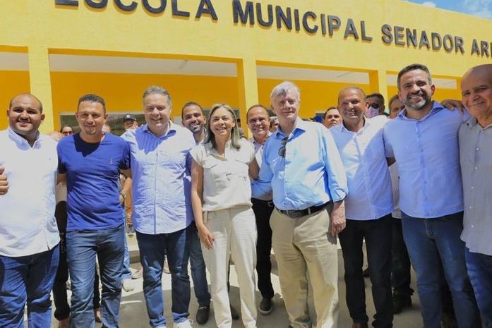 Agora governador, desembargador demonstra gosto pela função