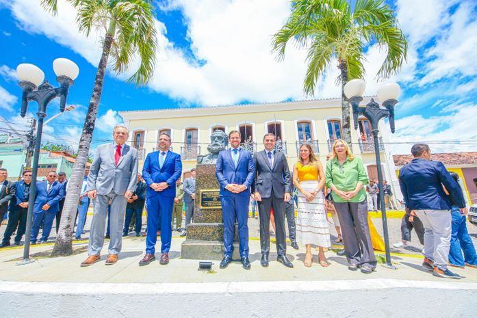 Dia da Proclamação da República é marcado por inaugurações e tradicional desfile cívico-militar em Marechal Deodoro