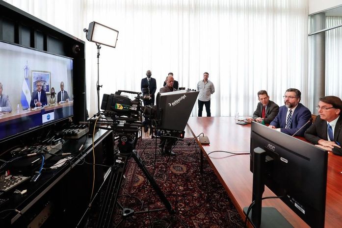 Bolsonaro e Fernández, da Argentina, têm primeira reunião bilateral