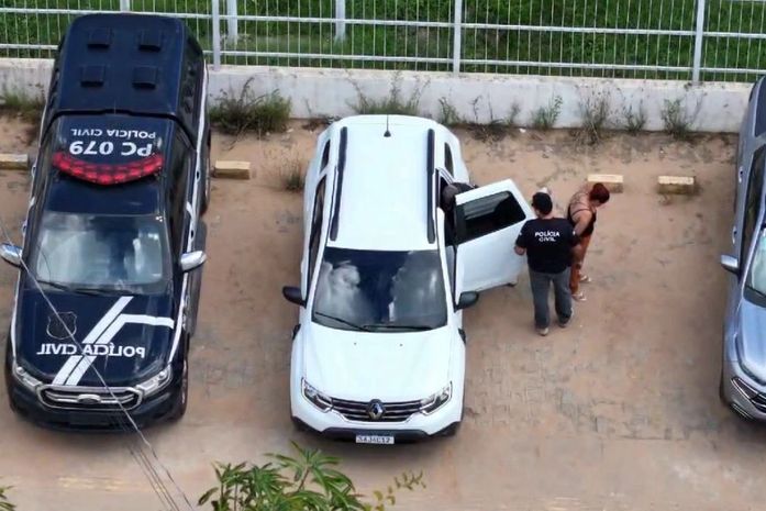 Acusada de atrair jovem para ser assassinado, servidora de prefeitura é presa após 11 anos