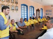 Prefeitura de Marechal Deodoro entrega novos fardamentos para os agentes de trânsito