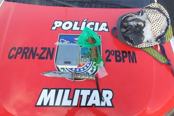 PM prende suspeitos por tráfico de drogas e prática de jogos de azar durante operação em Murici