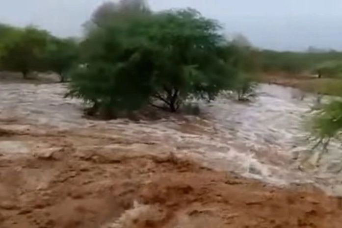 Fortes chuvas com raios e trovões atingem quatro cidades do Sertão do Estado