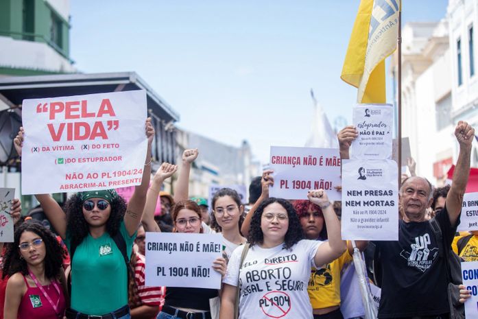 Teca Nelma cobra sanção de projeto que cria Programa de Enfrentamento ao Feminicídio em Maceió