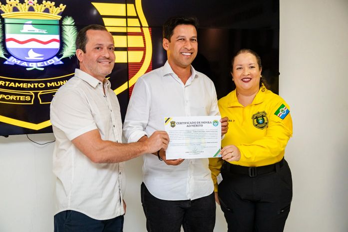 Cunha participa de entrega de certificado do I Curso de Capacitação de Formação do DMTT