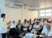 Profissionais repassaram orientações sobre normas sanitárias aos presentes. Foto: Visa Maceió

