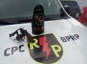 Arma apreendida na ação