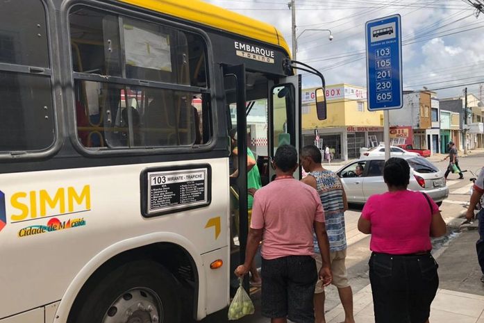 Pontos de parada de ônibus serão reordenados no Centro