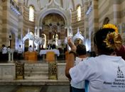 Igrejas recomendam evitar contato em missas para prevenir coronavírus