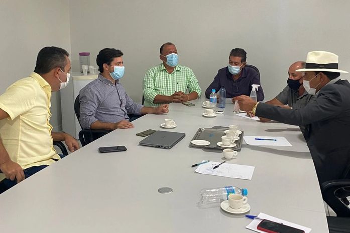 Depois de criticar atitude de funcionários da Equatorial com os consumidores, vereador Fabiano Leão recebe a visita de diretor da empresa
